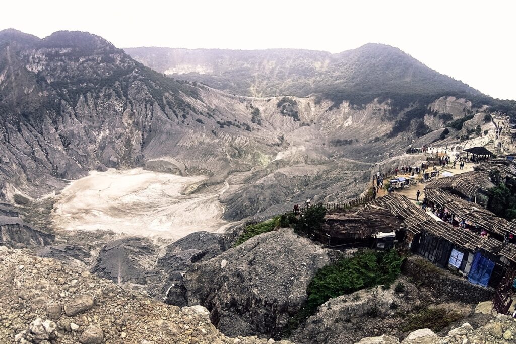 1-1024x683 Di mana Anda harus pergi Ketika Mengunjungi Bandung Utara?