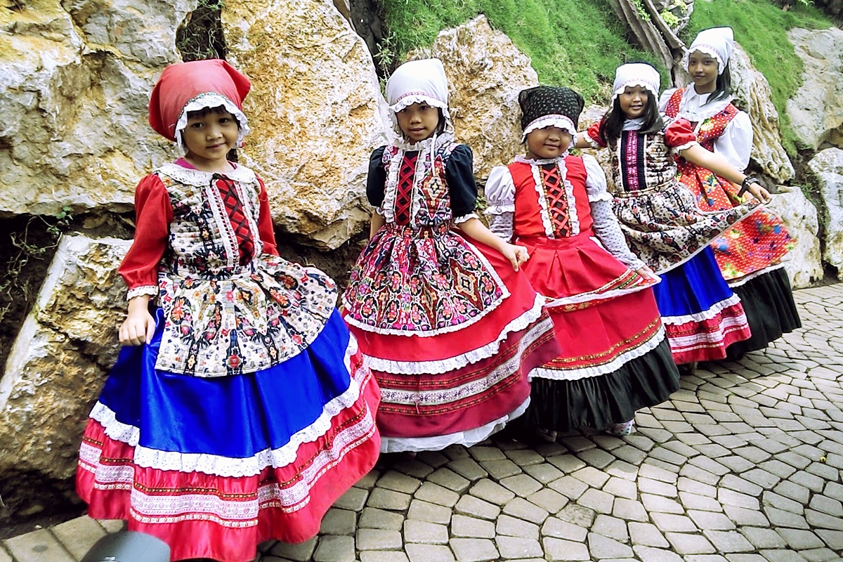 6-1 Visiting Farmhouse Lembang in Bandung 6-1 Visiting Farmhouse Lembang in Bandung