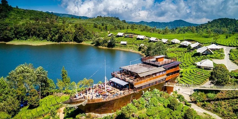 spot-foto-situ-patenggang 7 Destinasi Paling Populer di Selatan Bandung Itu Anda Harus Kunjungi Saat Liburan spot-foto-situ-patenggang 7 Destinasi Paling Populer di Selatan Bandung Itu Anda Harus Kunjungi Saat Liburan