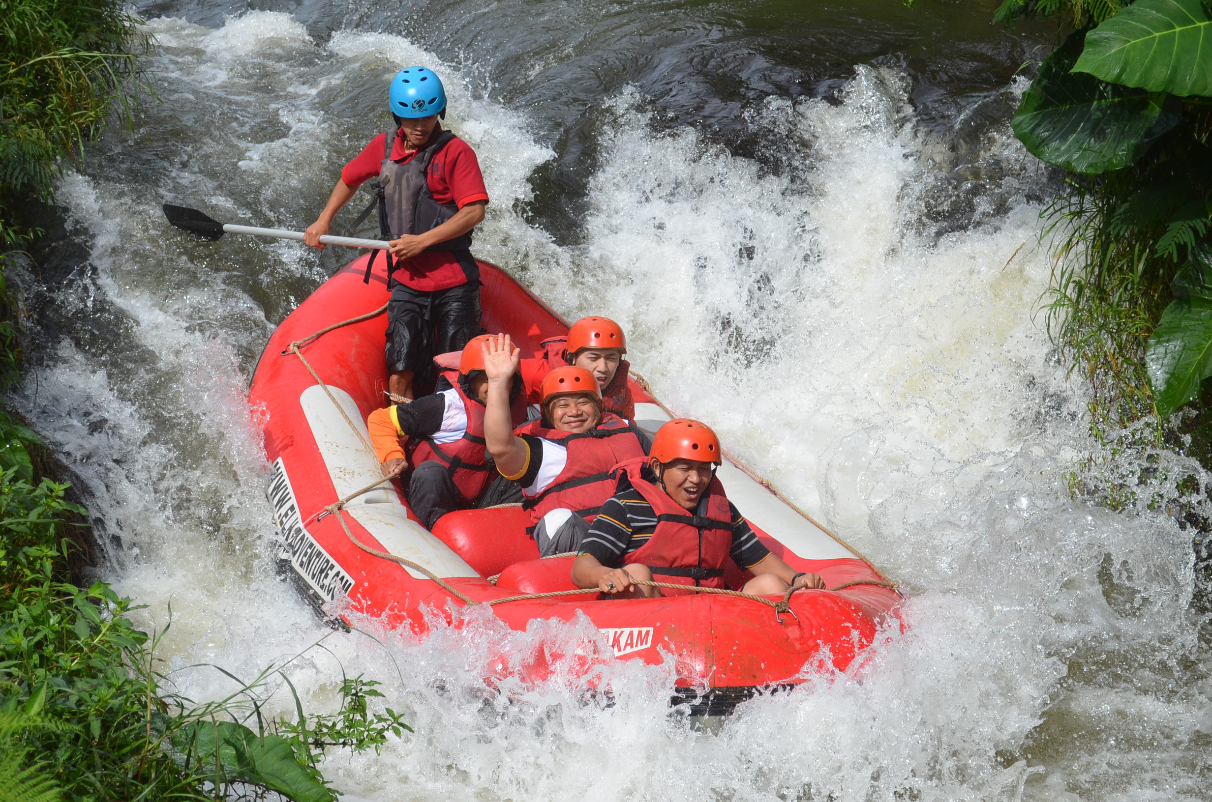 Fun Rafting in River Palayangan, South Bandung – #1 Rent Car Bandung