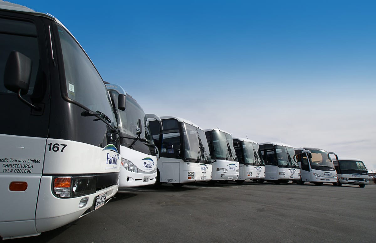 Fasilitas-Full-AC-Multimedia Fasilitas Sewa Bus Bandung 12 Jam Dibawah 4 Juta Fasilitas-Full-AC-Multimedia Fasilitas Sewa Bus Bandung 12 Jam Dibawah 4 Juta