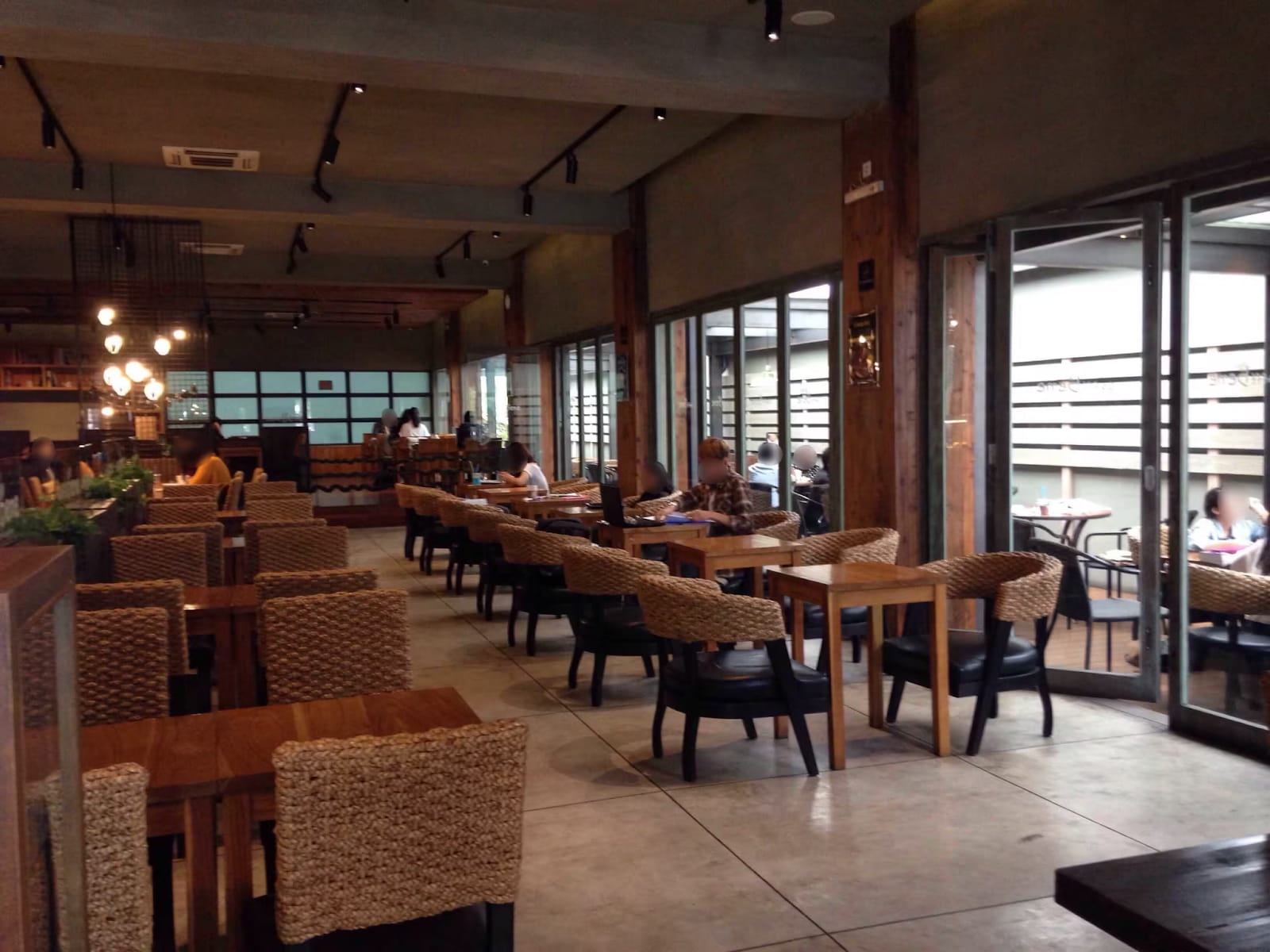 Caffe-Bene-Dago 6 Restoran yang Cocok untuk Meeting di Bandung Caffe-Bene-Dago 6 Restoran yang Cocok untuk Meeting di Bandung