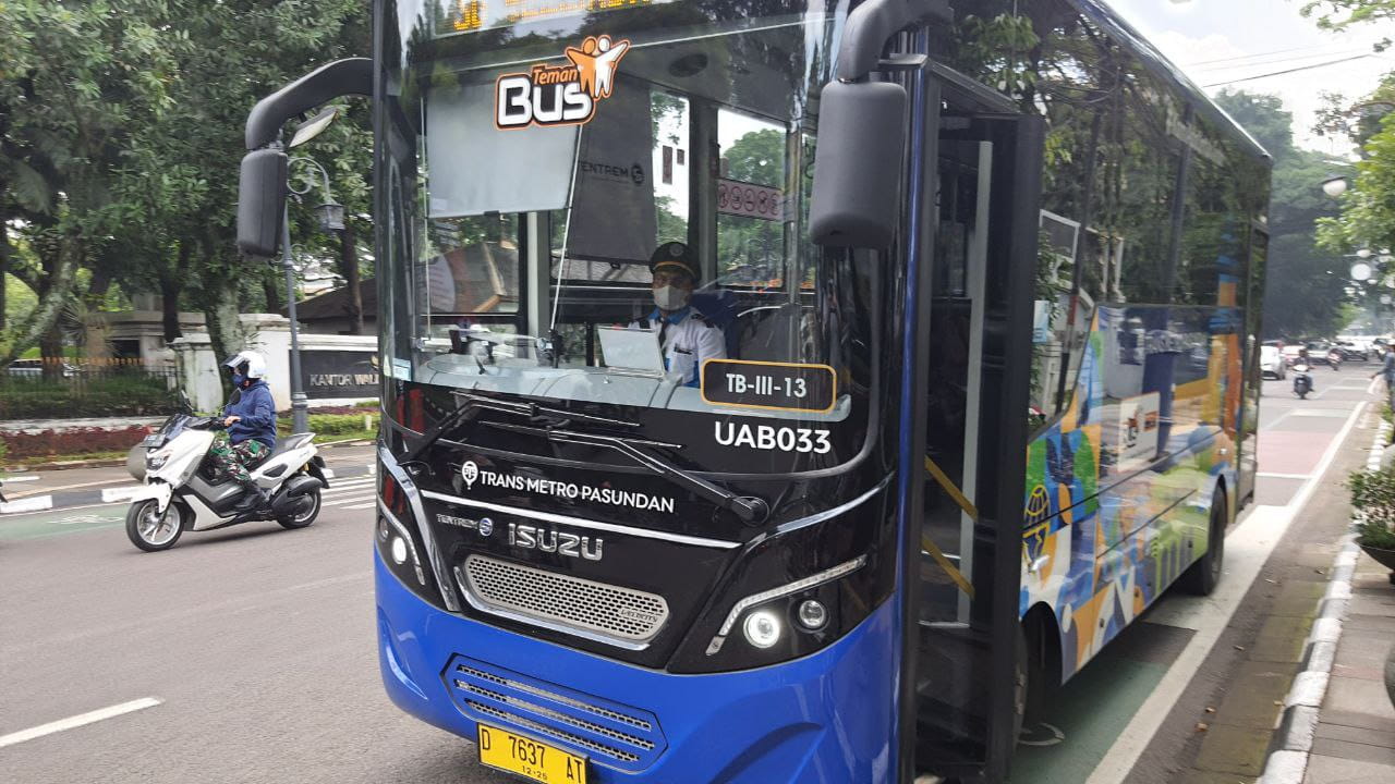 Trans-Metro-Pasundan 6 Pilihan Moda Transportasi Di Bandung Buat Para Traveler